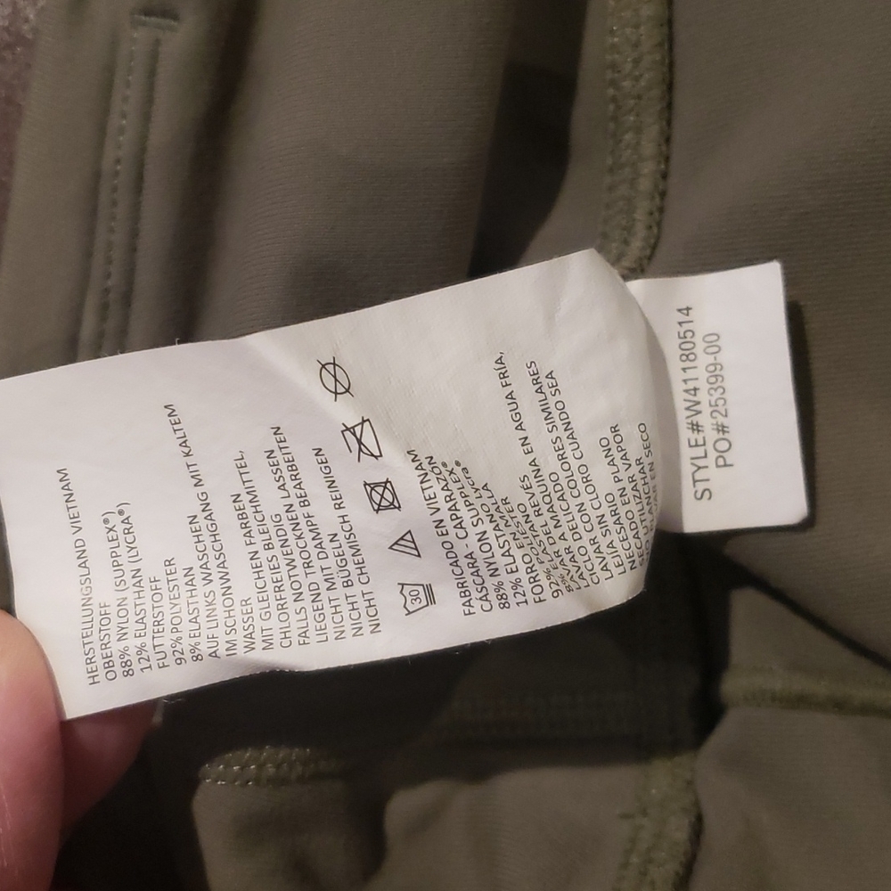 PrAnaPillar Capri Rye Green Leggings - Picture 9 of 9